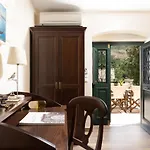 The Merchants House Corfu, Old Peritheia