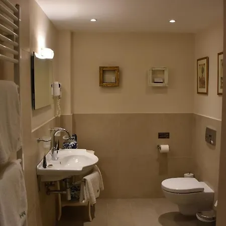 The Merchants House Gasthuis Peritheia