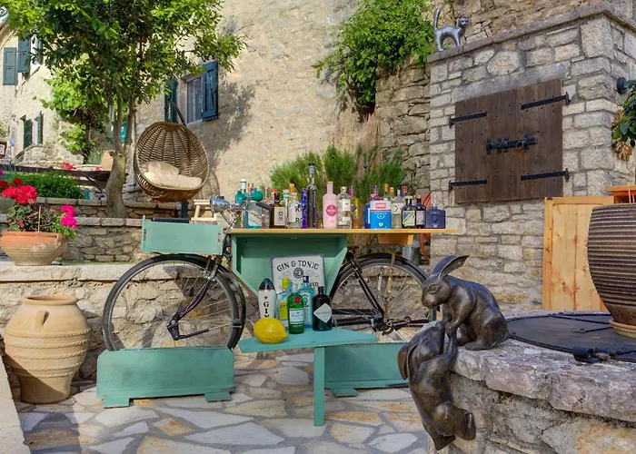 The Merchants House Peritheia
