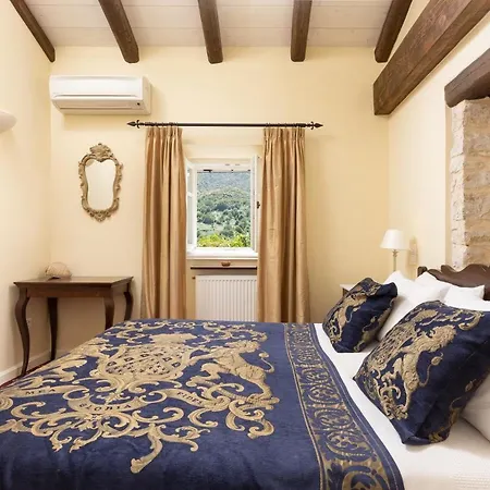 The Merchants House Peritheia