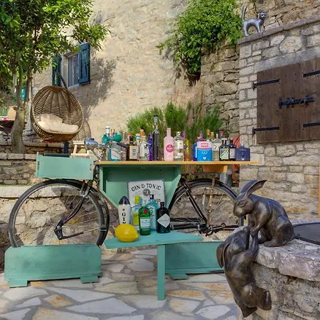 The Merchants House Corfu, Old Períthia